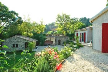 Photo N1:  Villa - maison Cadenet Vacances Aix-en-Provence Vaucluse (84) FRANCE 84-4924-1