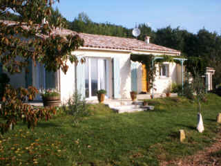 Photo N1:  Villa - maison Uzs Vacances Nmes Gard (30) FRANCE 30-4942-1
