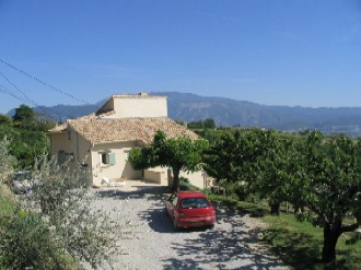 Photo N4:   Gte rural    Mrindol-les-Oliviers Vacances Vaison-la-Romaine Drme (26) FRANCE 26-5158-2