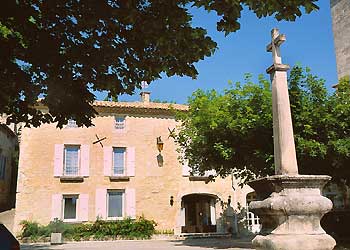 Photo N1: Location vacances Saint-Restitut Grignan Drme (26) FRANCE 26-5174-5