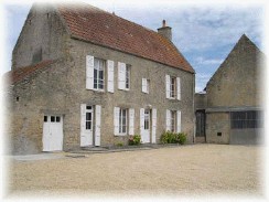 Photo N1:   Gte rural    Longues-sur-Mer Vacances Bayeux Calvados (14) FRANCE 14-5426-1