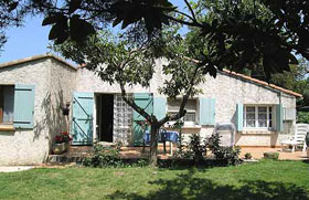 Photo N4:  Villa - maison Cadenet Vacances Aix-en-Provence Bouches du Rhne (13) FRANCE 13-1-157