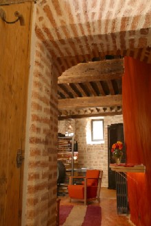 Photo N2:  Appartement    Beaune Vacances  Cote d Or (21) FRANCE 21-5593-1