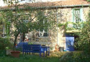 Photo N1:  Villa - maison Issy-les-Moulineaux Vacances Paris Haut de Seine (92) FRANCE 92-6412-1