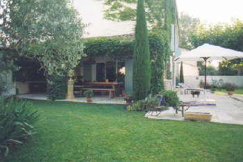 Photo N1:  Mas   Chateaur Chateaurenard-de-Provence Vacances Avignon Bouches du Rhne (13) FRANCE 13-4284-1