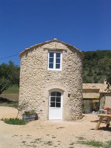 Photo N2:  Ferme   La-roc La-rochegiron Vacances Forcalquier Alpes de Haute Provence (04) FRANCE 04-7500-1