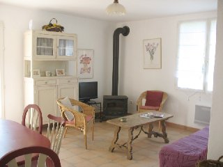 Photo N5:   Gte rural    Beaucaire Vacances Nmes Gard (30) FRANCE 30-7486-1