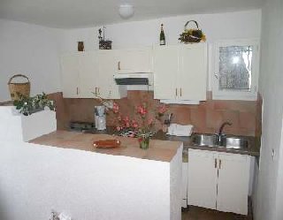 Photo N7:   Gte rural    Beaucaire Vacances Nmes Gard (30) FRANCE 30-7486-1
