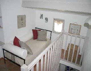 Photo N8:   Gte rural    Beaucaire Vacances Nmes Gard (30) FRANCE 30-7486-1