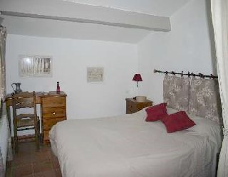 Photo N9:   Gte rural    Beaucaire Vacances Nmes Gard (30) FRANCE 30-7486-1
