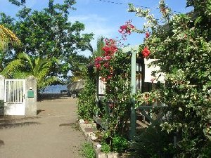 Photo N1:  Bungalow   Car Carbet Vacances Saint-Pierre  Martinique mq-8098-1