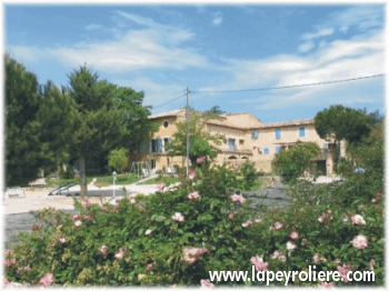 Photo N1: Location vacances Apt  Vaucluse (84) FRANCE 84-2306-1